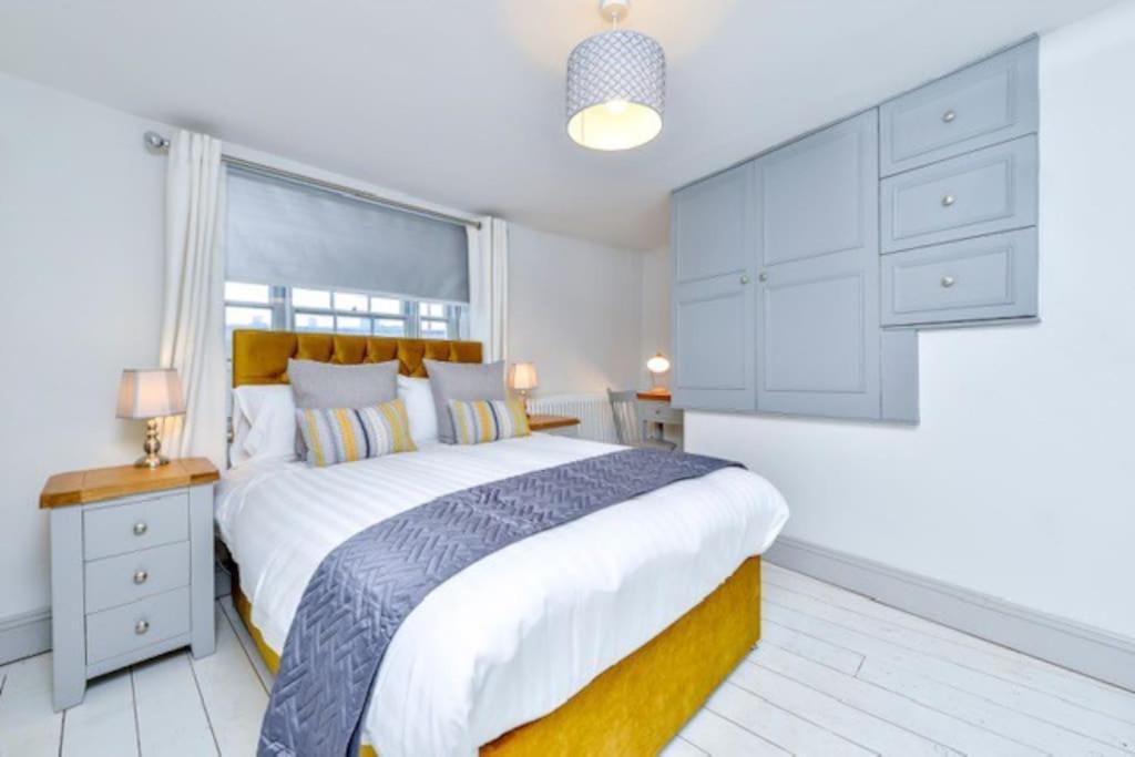 Victorian Townhouse - Stamford Centre - 2 Big Bedrooms, Living Room Kitchen Etc Tastefully Decorated Luaran gambar